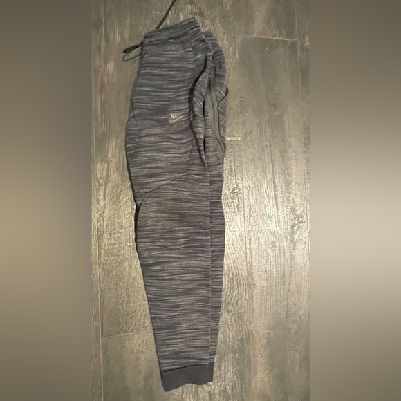 Nike joggers - tech fleece! - Picture 3 of 4